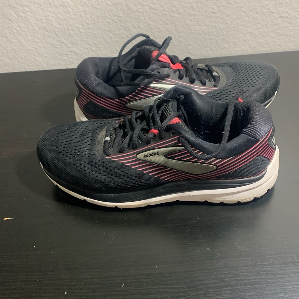 Brooks Addiction 14 Sneakers View 4